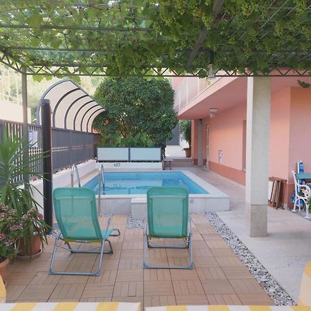 Poolside Paradise - A Hidden Gem In Split Exterior foto