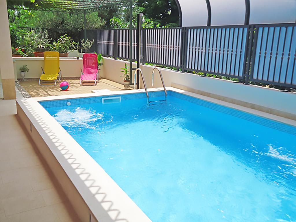 Poolside Paradise - A Hidden Gem In Split Exterior foto